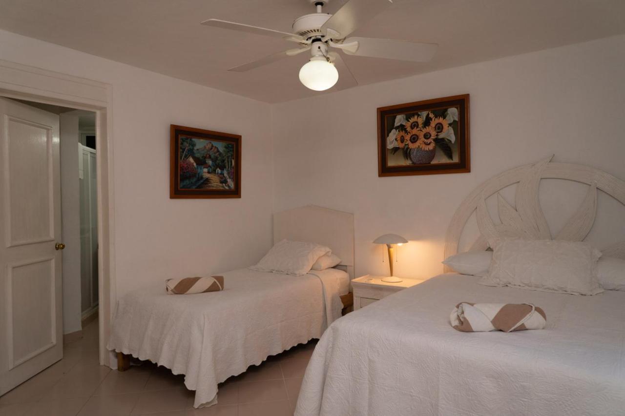 Casa Bonita And Villas อิสลามูเฮเรส ภายนอก รูปภาพ